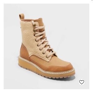 Universal Thread Courtney hiking boots size 10, like brand new